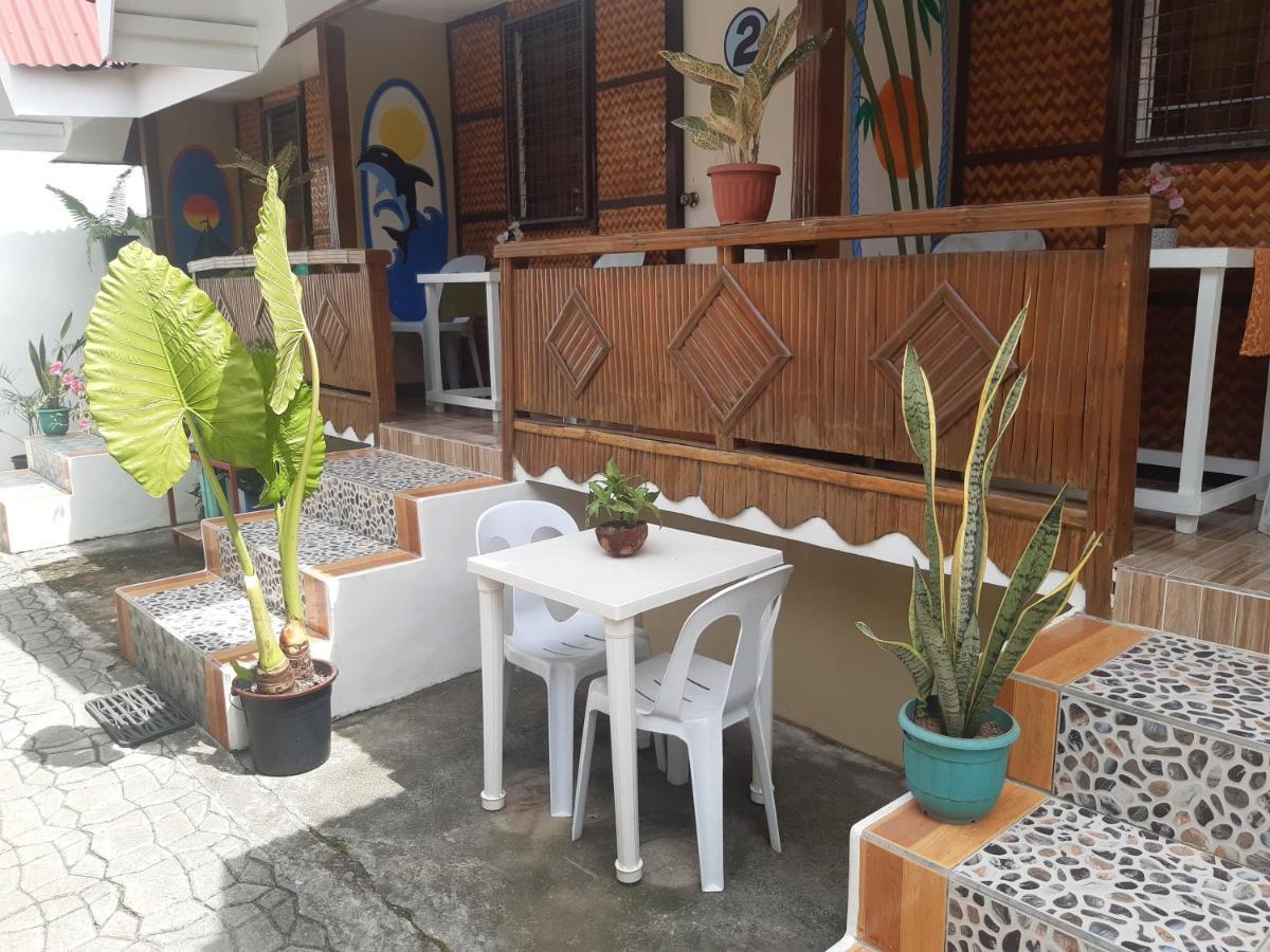 Sandstorm Lodge And Cafe Puerto Galera Exterior foto