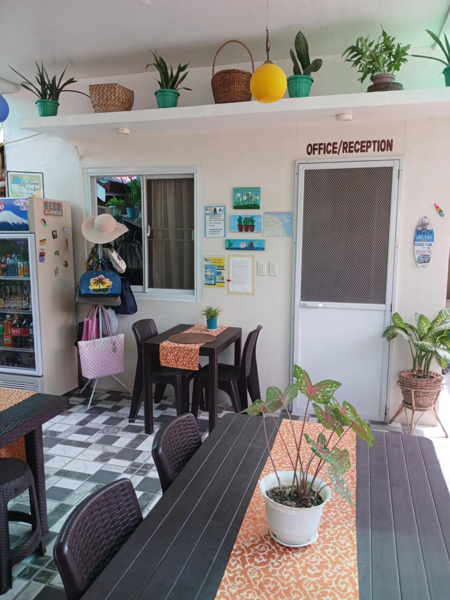 Sandstorm Lodge And Cafe Puerto Galera Exterior foto